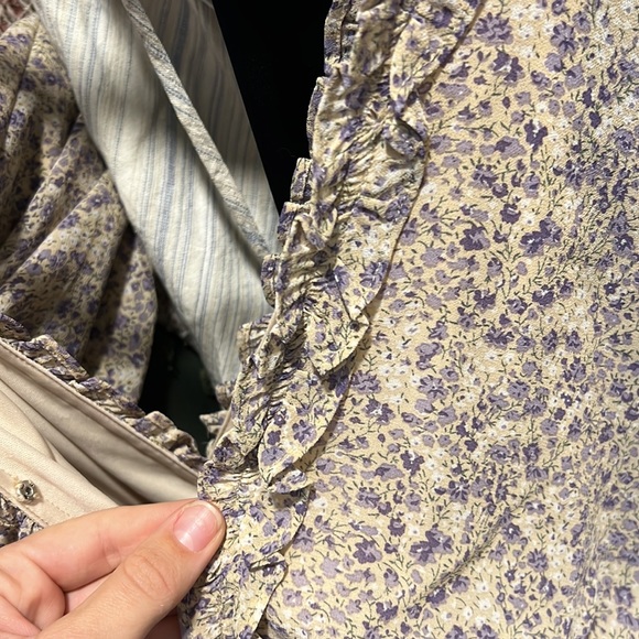 Smocked wrist and waist, flowy dress - Picture 3 of 3